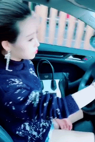 美女开车霸气自信gif动图_动态图_表情包下载_soogif