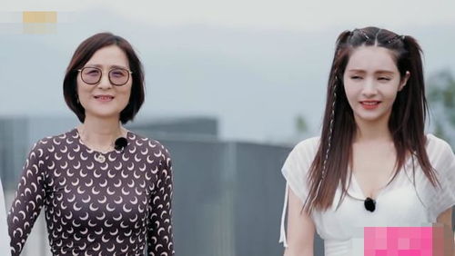 麦迪娜和婆婆一起穿泳装,气质输掉了太多,差距全在肩上了
